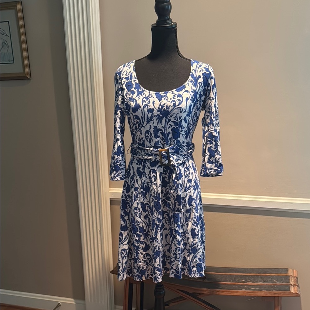 Chic Blue and White Floral Mini Dress